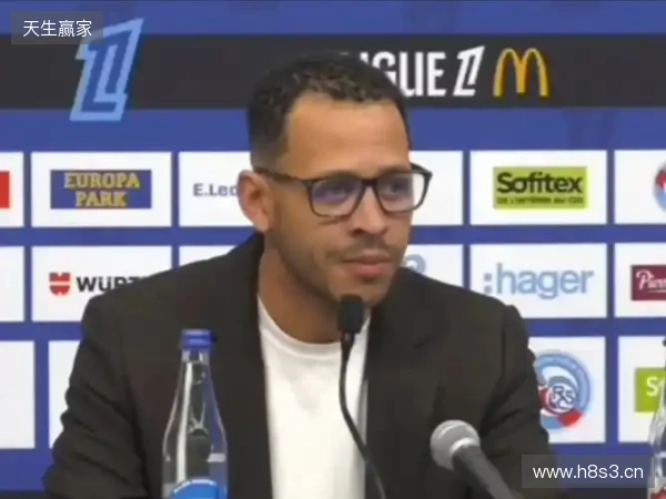 有风度,罗塞尼尔在切尔西首场发布会前与在场所有记者一一握手