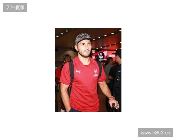 英超官方晒出图片:阿森纳U15全员抵达北京 英超官方晒出图片:阿森纳U15全员抵达北京