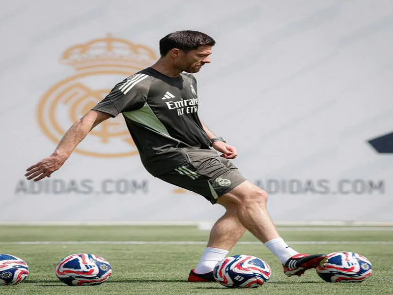 不下课！罗马诺：球员们都力挺阿隆索，皇马决定再给他一次机会